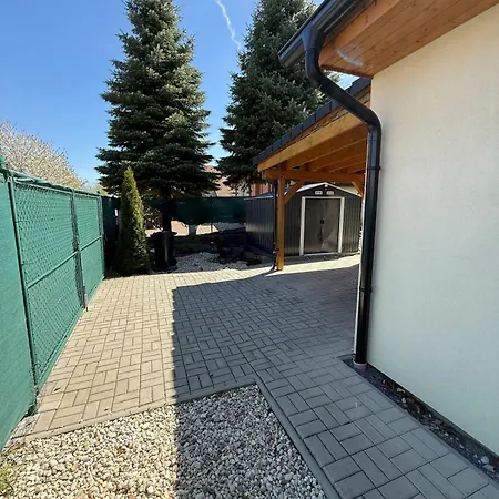 Tiny House, Renowned Location, 20 Minutes From Prague *