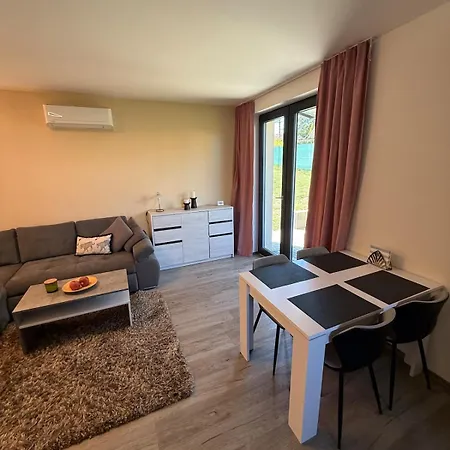 Ferienhaus Tiny House, Renowned Location, 20 Minutes From Prague