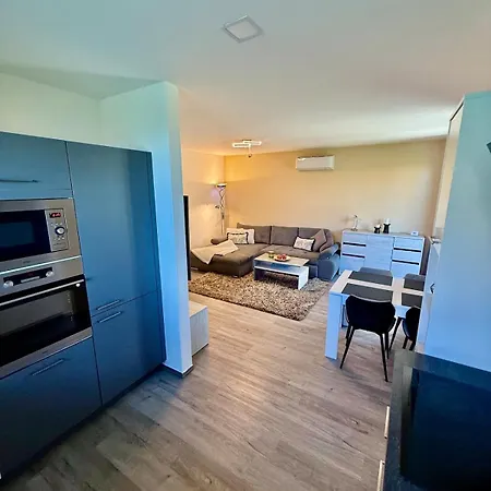 Tiny House, Renowned Location, 20 Minutes From Prague * Ritka