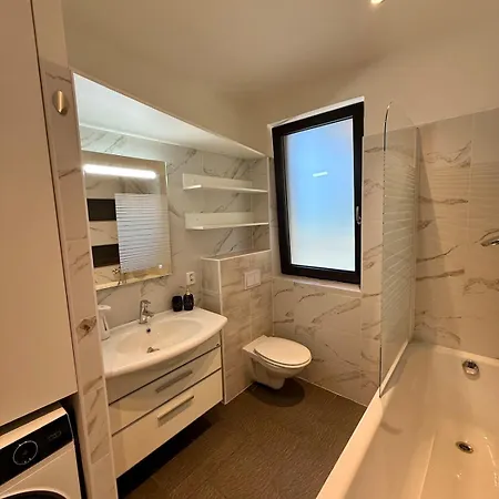 Tiny House, Renowned Location, 20 Minutes From Prague *