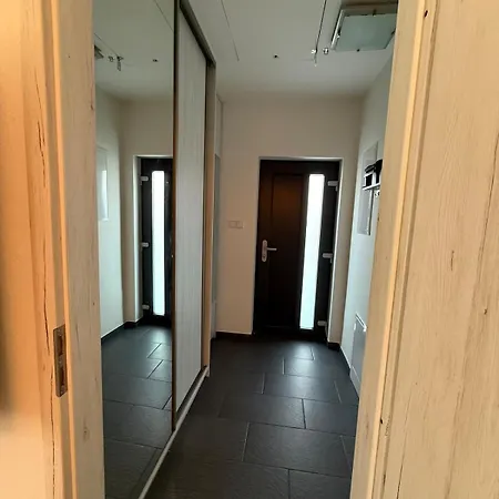 Tiny House, Renowned Location, 20 Minutes From Prague Ferienhaus Ritka
